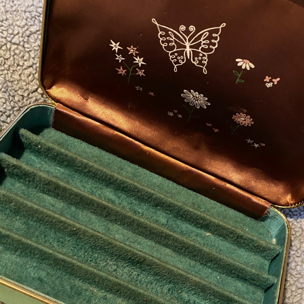 Green Floral Jewelry Organizer